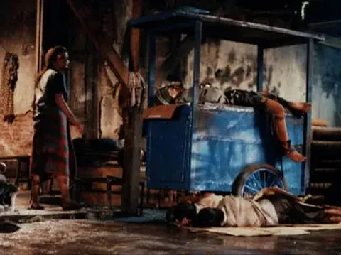 Film Daun di Atas Bantal (1998). (Arsip Christine Hakim Films via Cannes)