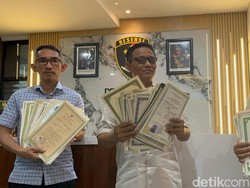 Mayoritas Ijazah yang Ditahan Jan Hwa Diana Lulusan SMA-SMK