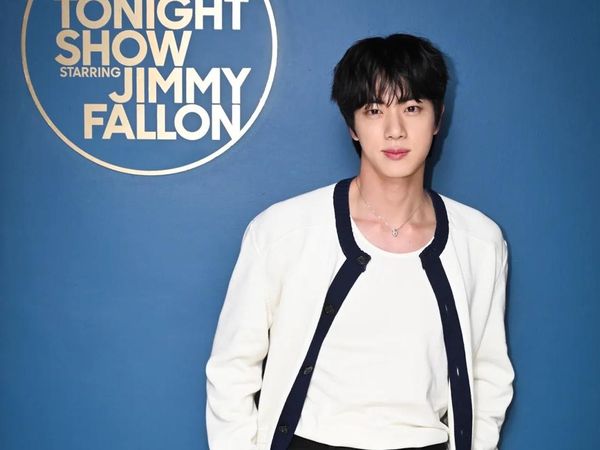 Foto: Jin BTS Kelewat Ganteng Saat Promosi Album, Lolos Kamera Getty Images