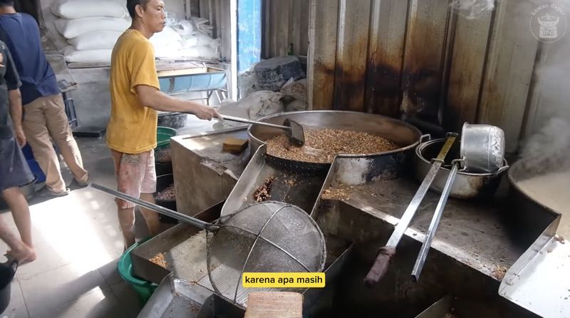 Juragan Bawang Goreng Ini Pernah Dihina hingga Ditipu Puluhan Juta