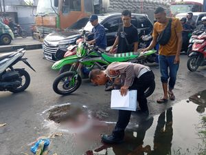 Terjatuh saat Hindari Lubang, Pemotor di Medan Tewas Terlindas Bus Listrik