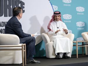 Pariwisata sedang Naik Daun, 1 dari 10 Orang Kerja di Sektor Ini