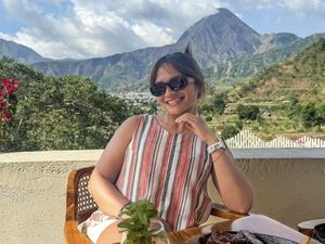 Amel Carla Pamer Momen Makan Seru di Lombok hingga Jepang Amel Carla Pamer Momen Makan Seru di Lombok hingga Jepang