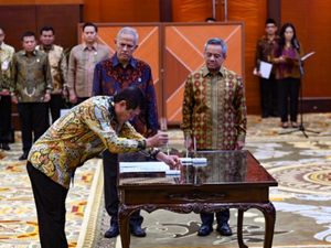 Momen Sri Mulyani Lantik Dirjen Bea Cukai-Dirjen Pajak Pilihan Prabowo Momen Sri Mulyani Lantik Dirjen Bea Cukai-Dirjen Pajak Pilihan Prabowo