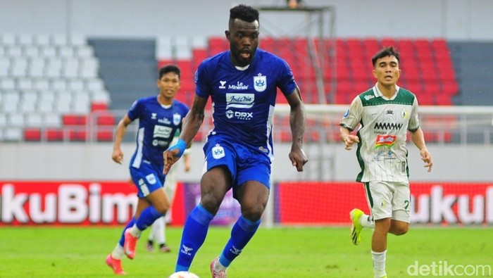 Penyerang PSIS Semarang, Sudi Abdallah saat melawan PSS Sleman di Stadion Jatidiri Semarang. Foto diunggah Jumat (23/5/2025).