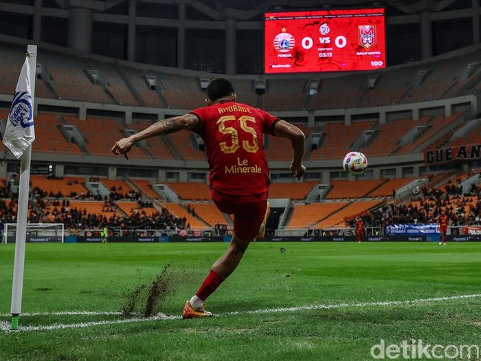 Persija Jakarta menjamu Malut United dalam laga terakhir kedua tim di kompetisi BRI Liga 1 2024/2025 di JIS, Jakarta, Jumat (23/5/2025).
