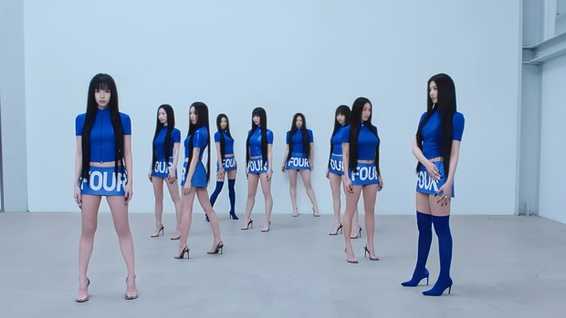 Potret TWICE dalam intro video album 'FOUR'