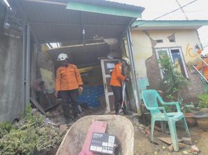 Kemensos Turunkan Tim-Distribusikan Bantuan untuk Korban Gempa Bengkulu Kemensos Turunkan Tim-Distribusikan Bantuan untuk Korban Gempa Bengkulu
