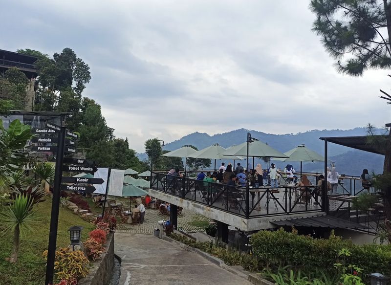 Rekomendasi kafe asri di Sentul