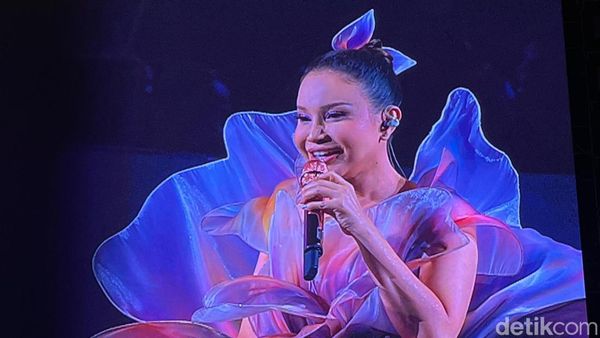 Lihat Lagi Konser Rossa hingga Kejutan dari Afgan