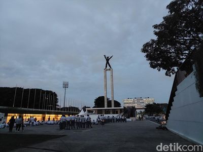 Mengintip Suasana Malam di Taman Jakarta yang Buka 24 Jam