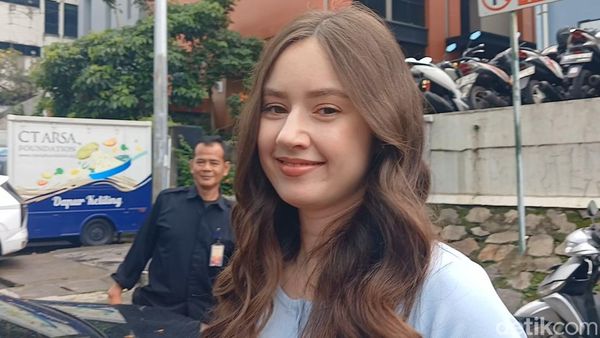 Wajah Paripurna Vika Kolesnaya, Pantas Billy Syahputra Bertekuk Lutut