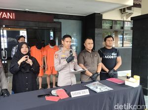 Pemuda Lempari Pemotor dengan Paving di Kota Malang Diringkus Pemuda Lempari Pemotor dengan Paving di Kota Malang Diringkus