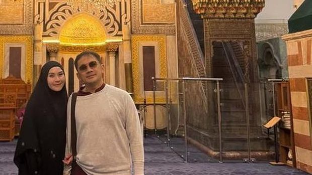 Zaskia Adya Mecca dan Hanung Bramantyo Zaskia Adya Mecca dan Hanung Bramantyo
