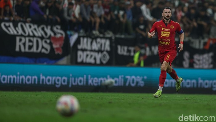 Dansa Terakhir Simic dan Persija di JIS Persija Jakarta dan Marko Simic resmi berpisah, datang dari Liga Malaysia Simic langsung menjadi ujung tombak andalan tim Macan Kemayoran.
