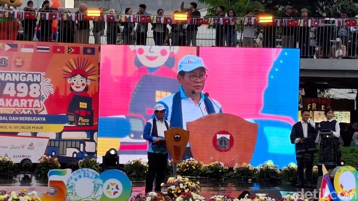 Gubernur Jakarta Pramono Anung mengaku bahagia dengan keadaan Blok M, Jakarta Selatan (Jaksel) di saat ini. Dia ingin Blok M Hub dibuka 24 jam. (Belia/detikcom) Gubernur Jakarta Pramono Anung mengaku bahagia dengan keadaan Blok M, Jakarta Selatan (Jaksel) di saat ini. Dia ingin Blok M Hub dibuka 24 jam. (Belia/detikcom)