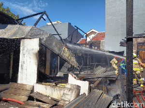 Kebakaran Rumah di Jalan Mappaodang Makassar, 7 Armada Damkar Dikerahkan