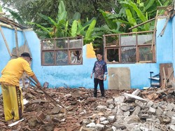 Atap Ruang Kelas MTs di Sukabumi Ambruk gegara Cuaca Ekstrem