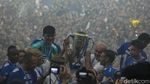 Lautan Bobotoh Rayakan Persib Juara di Stadion GBLA