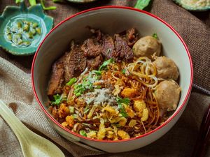 8 Resep Mie Pedas ala Restoran yang Bisa Dibuat di Rumah, Bikin Ketagihan! 8 Resep Mie Pedas ala Restoran yang Bisa Dibuat di Rumah, Bikin Ketagihan!