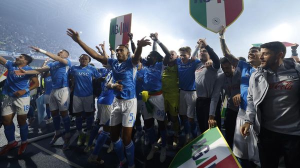Momen Napoli Juara Liga Italia Usai Kalahkan Cagliari
