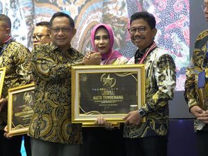 Pemkot Tangerang Raih Juara 1 Penerapan Standar Pelayanan Minimal Pemkot Tangerang Raih Juara 1 Penerapan Standar Pelayanan Minimal