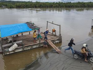 Perahu Pincara, Nadi Penghubung Warga Muara Sampara Konawe Perahu Pincara, Nadi Penghubung Warga Muara Sampara Konawe