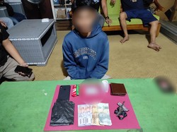 Polda Riau Tangkap Mahasiswa Pembawa Paket 100 Gram Sabu di Pekanbaru