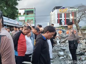 Ketua GRIB Jaya Tangsel Tersangka Penguasaan Lahan BMKG Ketua GRIB Jaya Tangsel Tersangka Penguasaan Lahan BMKG