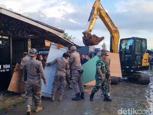Video Detik-detik Pembongkaran Posko GRIB Jaya di Lahan BMKG Video Detik-detik Pembongkaran Posko GRIB Jaya di Lahan BMKG