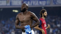 Napoli menggandakan keunggulan di babak kedua melalui gol Romelu Lukaku. (Foto: REUTERS/Remo Casilli)
