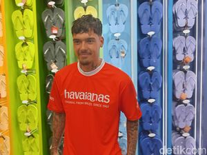 Shayne Pattynama Incar Kemenangan 2-0 atas China di Kualifikasi Piala Dunia