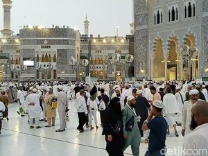 Siapa yang Bersihkan Masjidil Haram Setiap Hari? Siapa yang Bersihkan Masjidil Haram Setiap Hari?