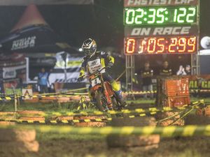 Trial Game Dirt 2025 Menuju Akhir, Zidane dan Asep Berebut Juara Umum Trial Game Dirt 2025 Menuju Akhir, Zidane dan Asep Berebut Juara Umum