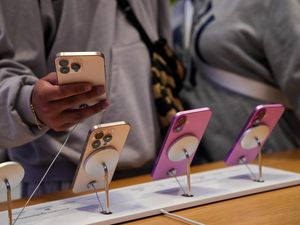 6 Cara Mudah Cek IMEI iPhone Terdaftar atau Tidak 6 Cara Mudah Cek IMEI iPhone Terdaftar atau Tidak