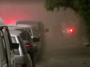 Badai hingga Gelombang Panas Terjang Pakistan, 14 Orang Tewas Badai hingga Gelombang Panas Terjang Pakistan, 14 Orang Tewas