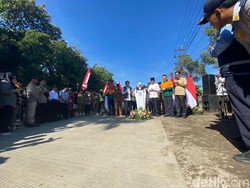 Gubernur Khofifah Resmikan Jalan Beton di Jalur Provinsi Puger Jember