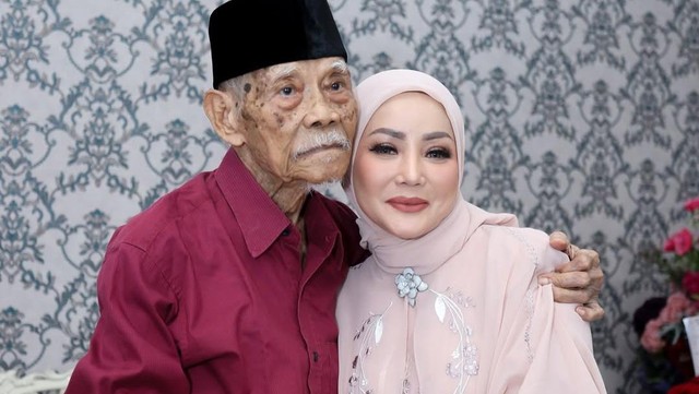 Berita Seputar Selebriti Insertlive Terkini : Kristina Bawa Kabar Duka