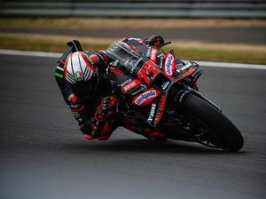 Balapan Penuh Drama MotoGP Inggris 2025, Bezzecchi Pemenangnya Balapan Penuh Drama MotoGP Inggris 2025, Bezzecchi Pemenangnya