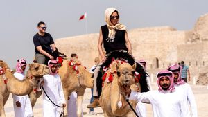 Momen Menteri Keamanan Dalam Negeri AS Kristi Noem Kunjungi Bahrain