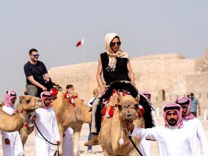 Momen Menteri Keamanan Dalam Negeri AS Kristi Noem Kunjungi Bahrain