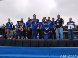 Doa Para Legenda untuk Persib Usai Jadi Juara Doa Para Legenda untuk Persib Usai Jadi Juara