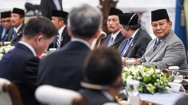 Indonesia-China Perkuat Hubungan Lewat Pertemuan Bilateral di Istana Merdeka