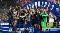 PSG melengkapi treble domestik dengan memenangi Coupe de France. Mereka mengalahkan Reims 3-0 di final. Foto: REUTERS/Denis Balibouse
