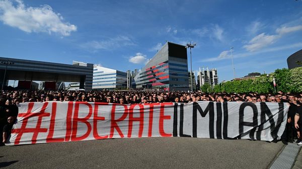 Milan Jeblok, Suporter Demo