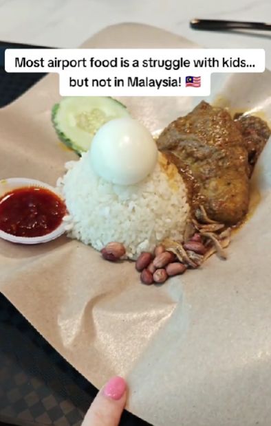 Turis Ini Puji Makanan di Bandara Malaysia Enak, Netizen Malaysia Bangga