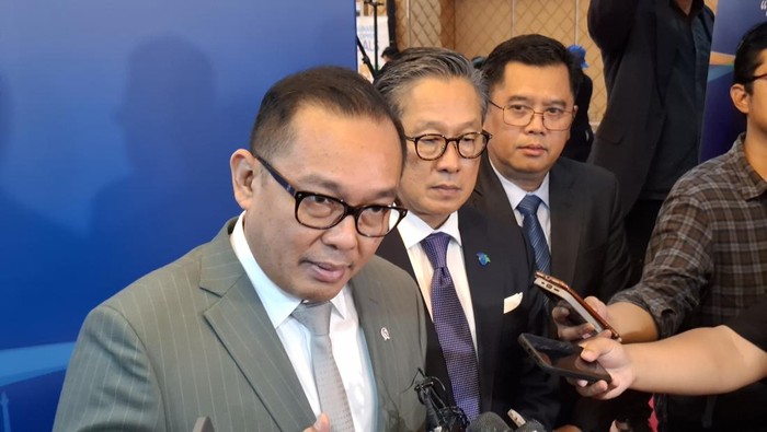 Wakil Menteri Investasi/Hilirisasi/BKPM Todotua Pasaribu Wakil Menteri Investasi/Hilirisasi/BKPM Todotua Pasaribu