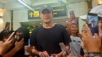 Momen Para Pemain Resident Playbook Mendarat di Bandara Ngurah Rai