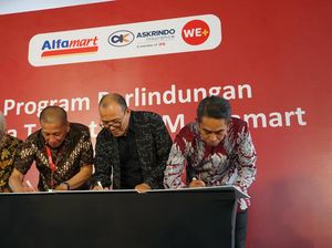 Alfamart Gandeng Askrindo Beri Perlindungan Usaha 10 Ribu UMKM Tenant Alfamart Gandeng Askrindo Beri Perlindungan Usaha 10 Ribu UMKM Tenant