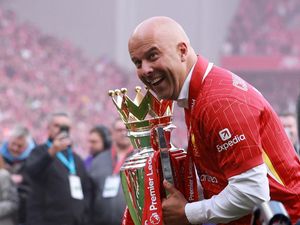 Liverpool Bakal Belanja Besar-besaran, Slot? Liverpool Bakal Belanja Besar-besaran, Slot?